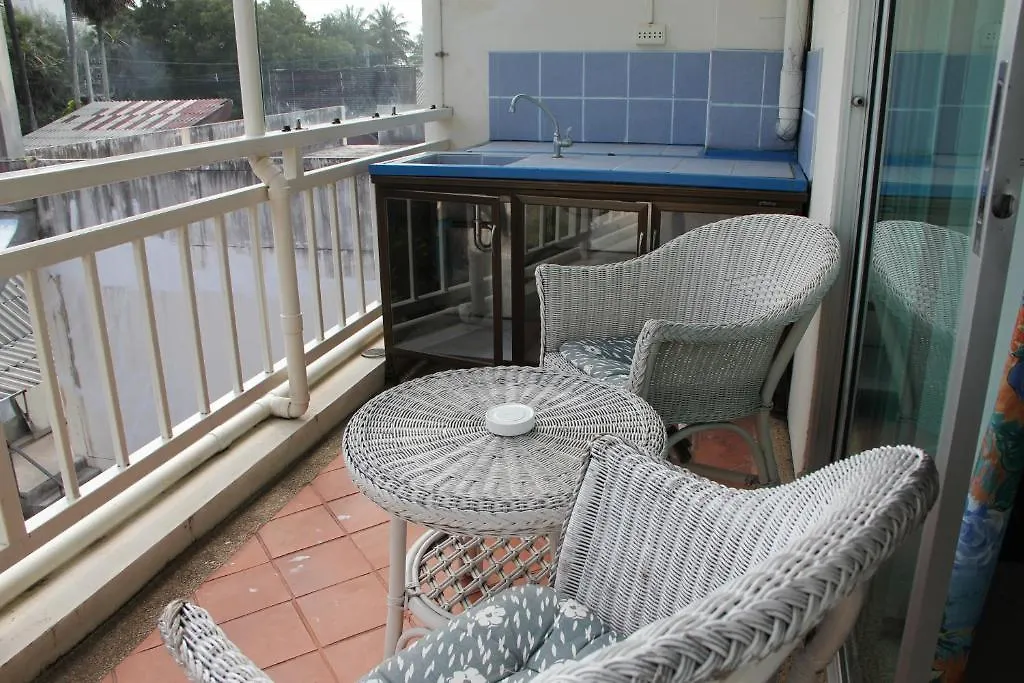 Apartment Chanisara Guest House Kata Beach