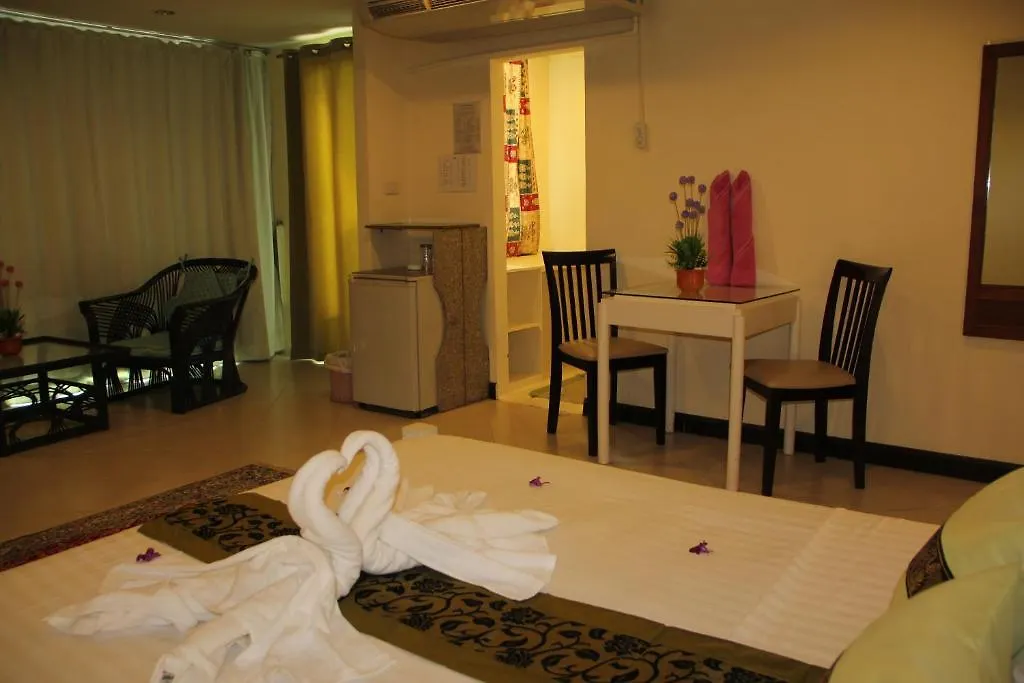 Apartment Chanisara Guest House Kata Beach